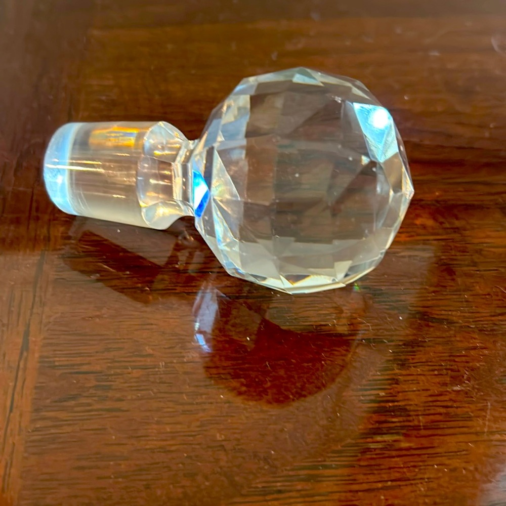 Crystal decanter stopper